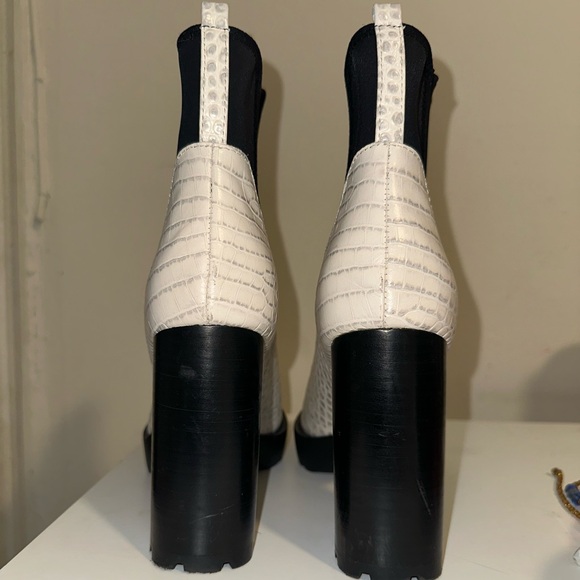 SALE- Charles David Gator Booties - Picture 4 of 8